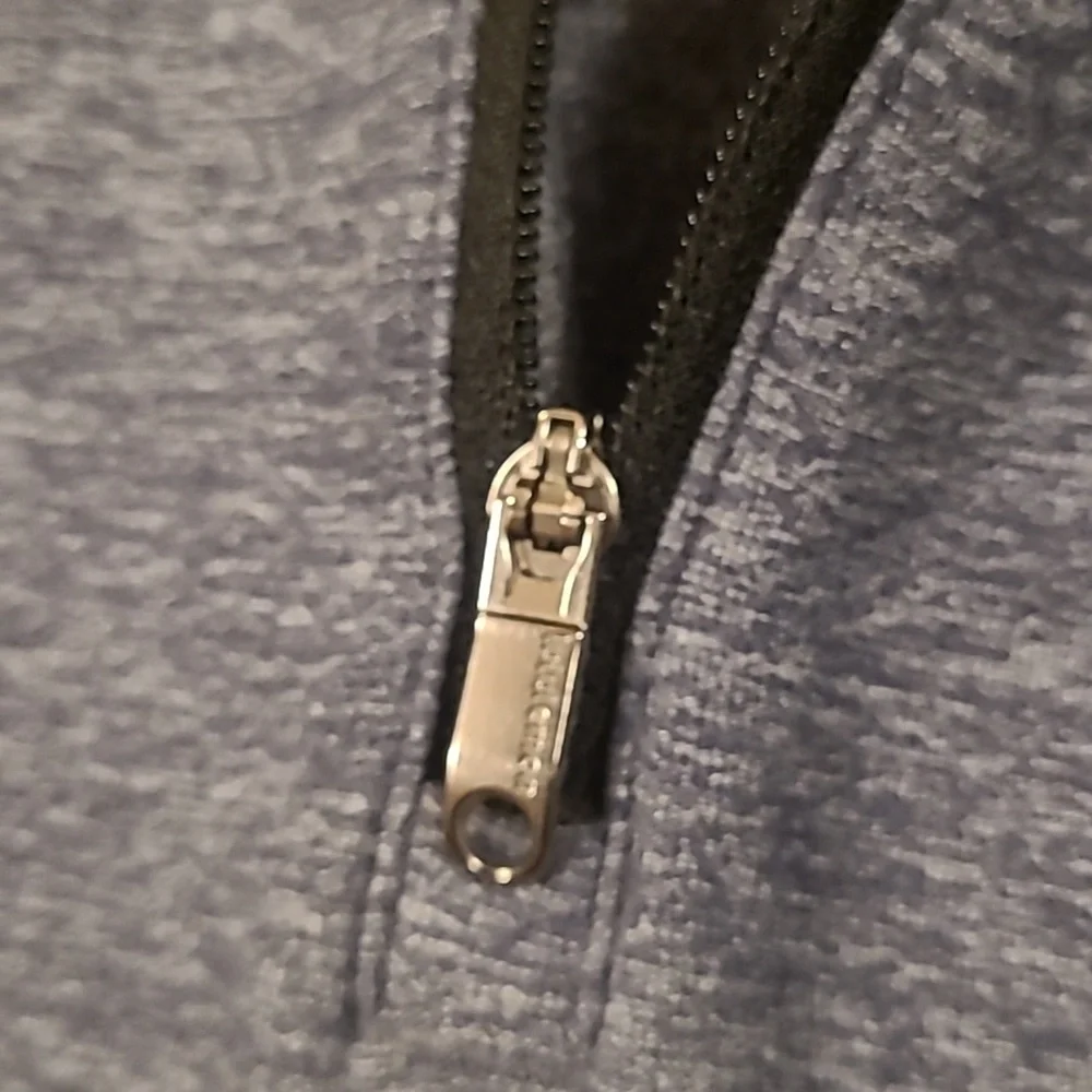 Lululemon 1/4 zip pullover w/thumbholes, Authentic!! - Picture 8 of 11